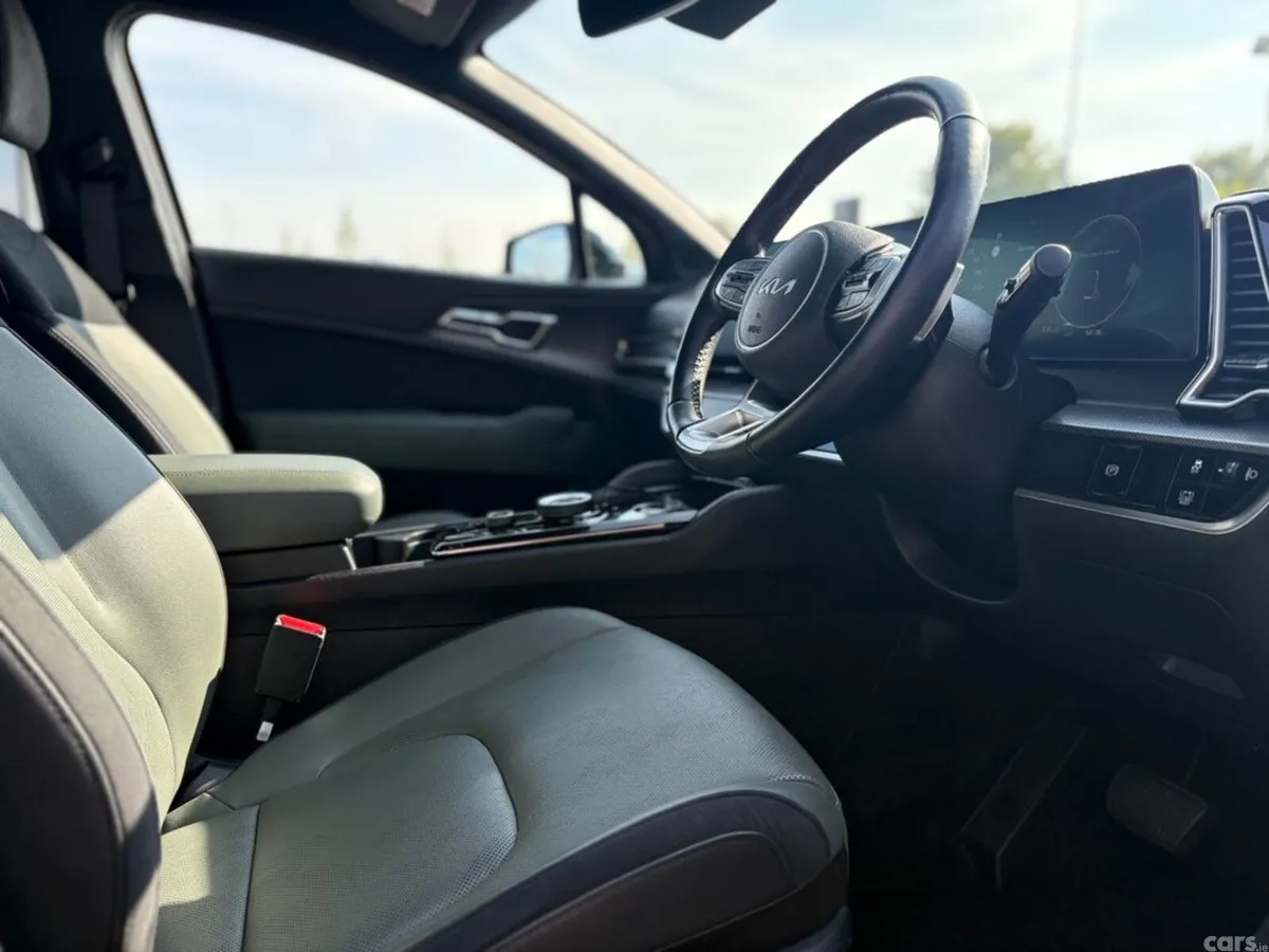 Kia Sportage SUV, Petrol Hybrid, 2024, Grey