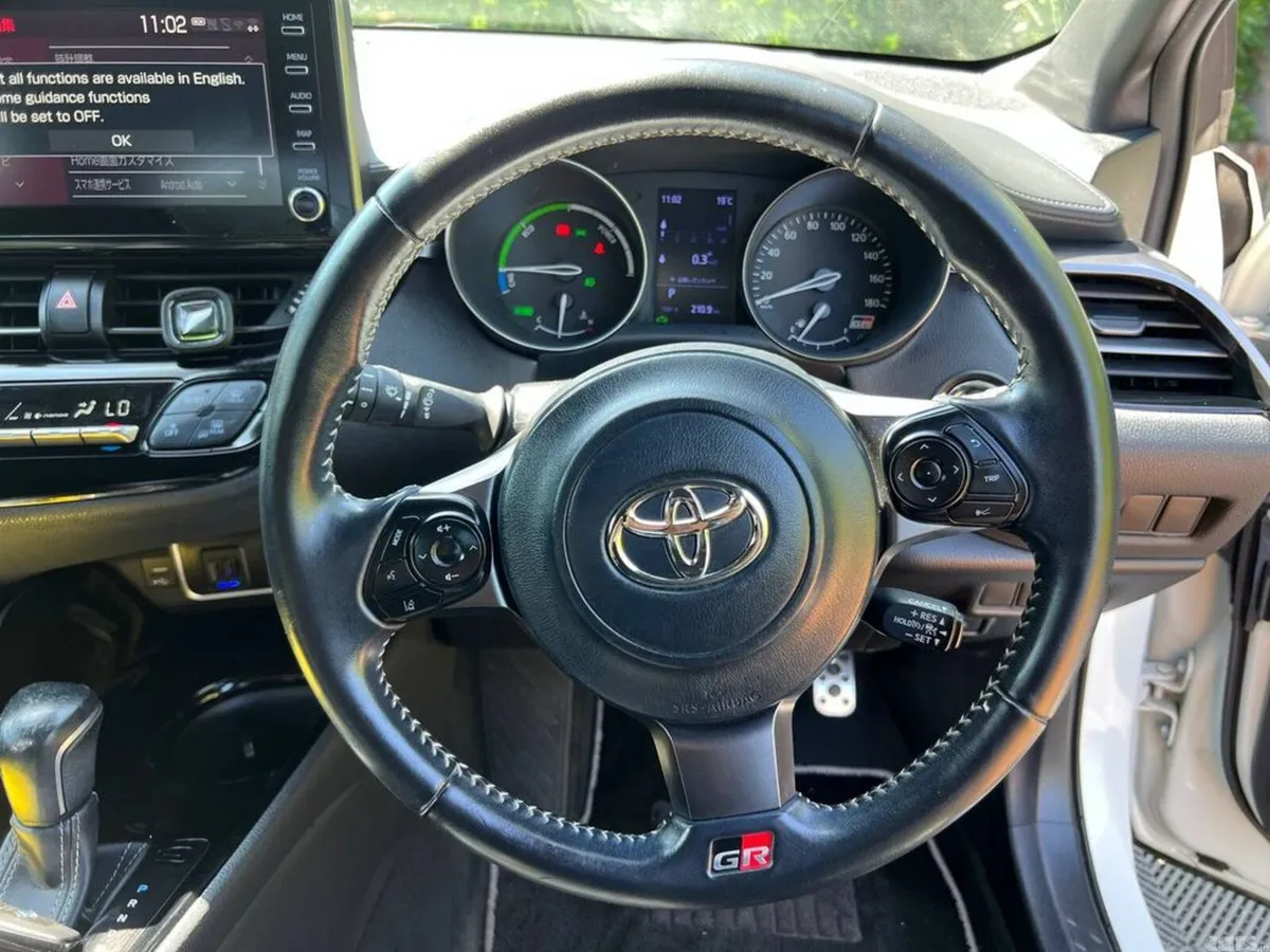 Toyota C-HR SUV, Petrol Hybrid, 2020, White