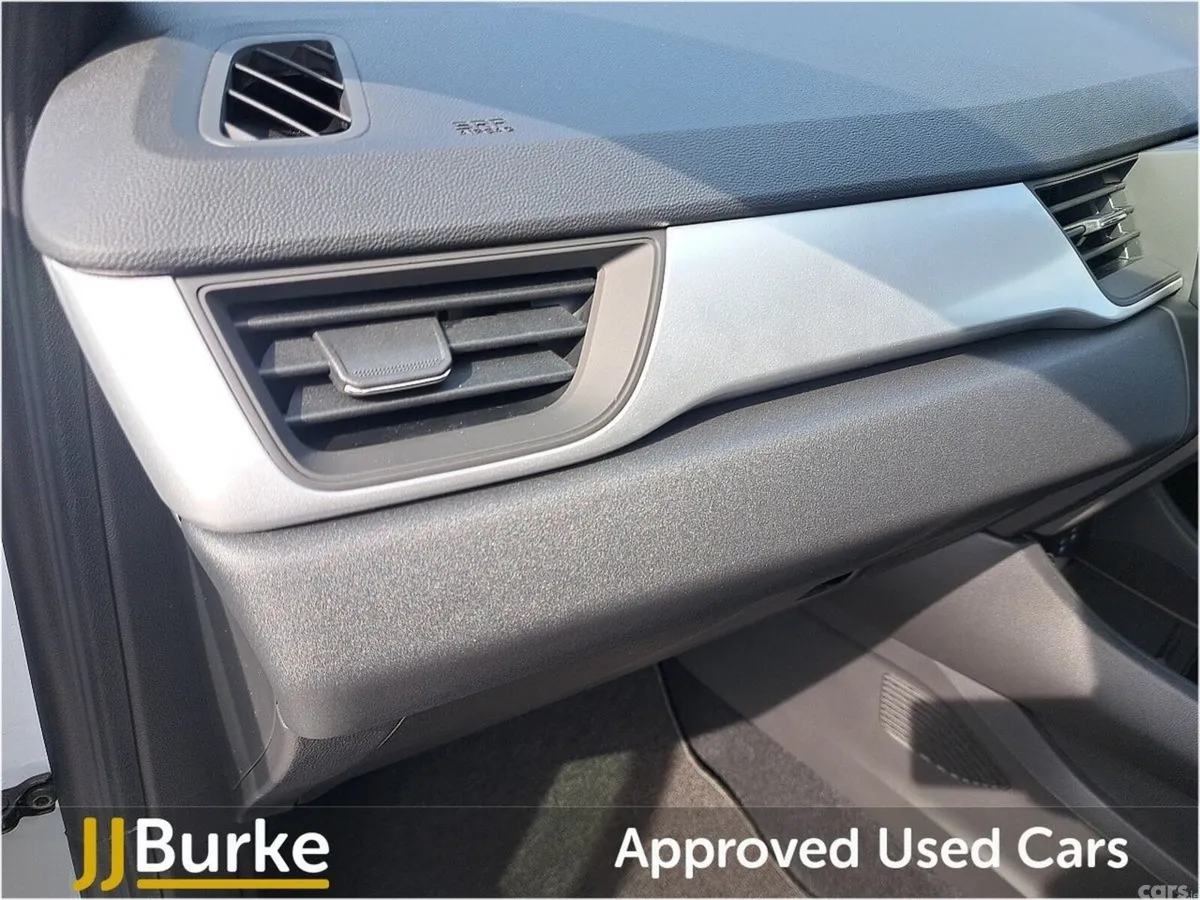 Renault Captur Hatchback, Petrol, 2026, White