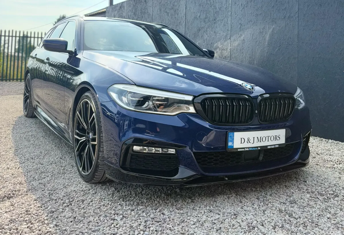 BMW 5-Series Estate, Diesel, 2018, Blue