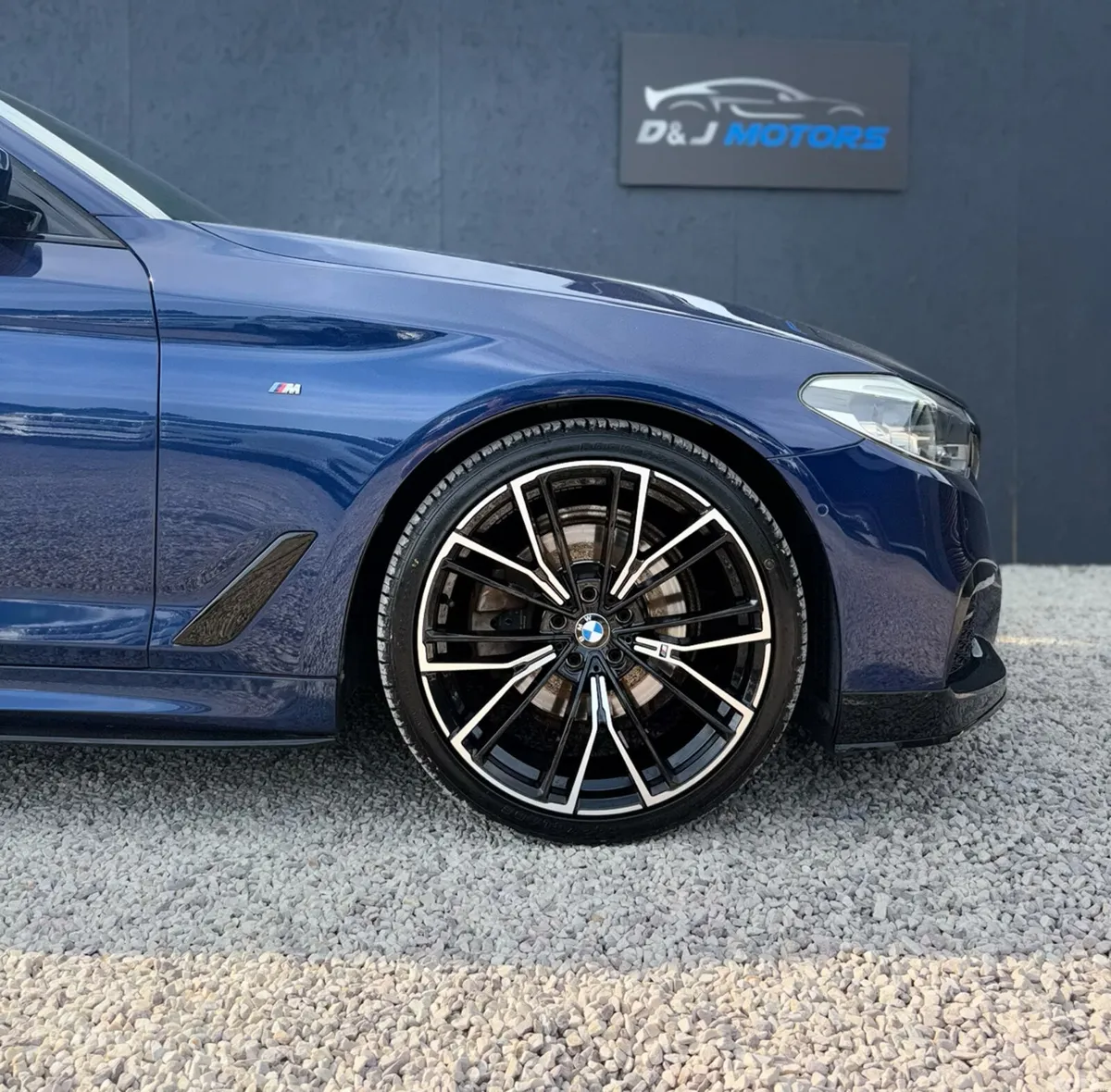 BMW 5-Series Estate, Diesel, 2018, Blue