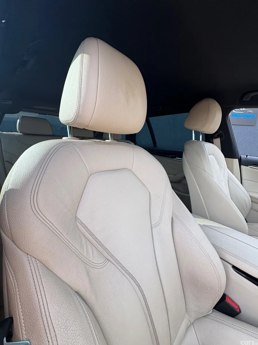 BMW 5-Series Estate, Diesel, 2018, Blue
