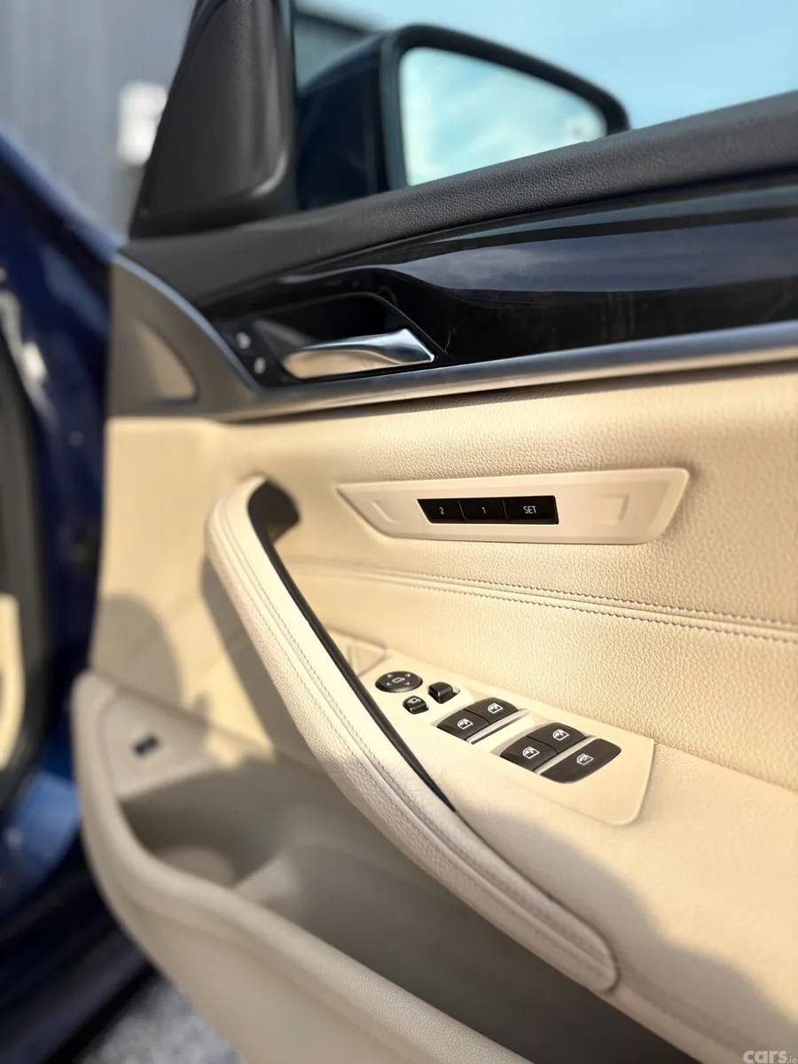 BMW 5-Series Estate, Diesel, 2018, Blue