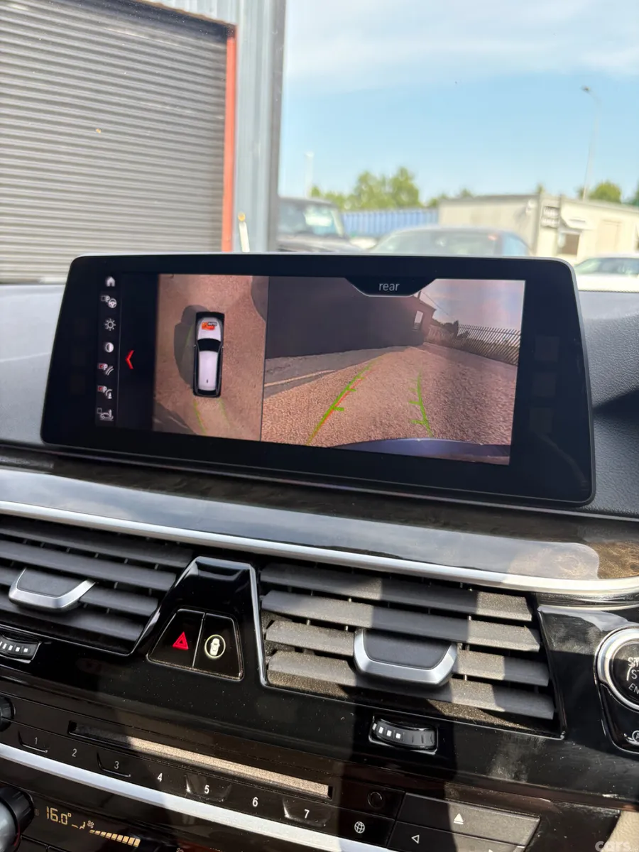 BMW 5-Series Estate, Diesel, 2018, Blue