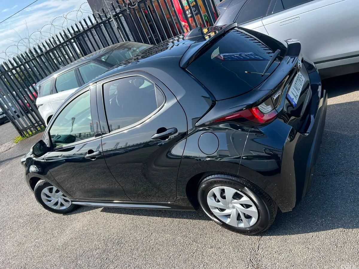 Toyota Yaris Hatchback, Petrol, 2021, Black