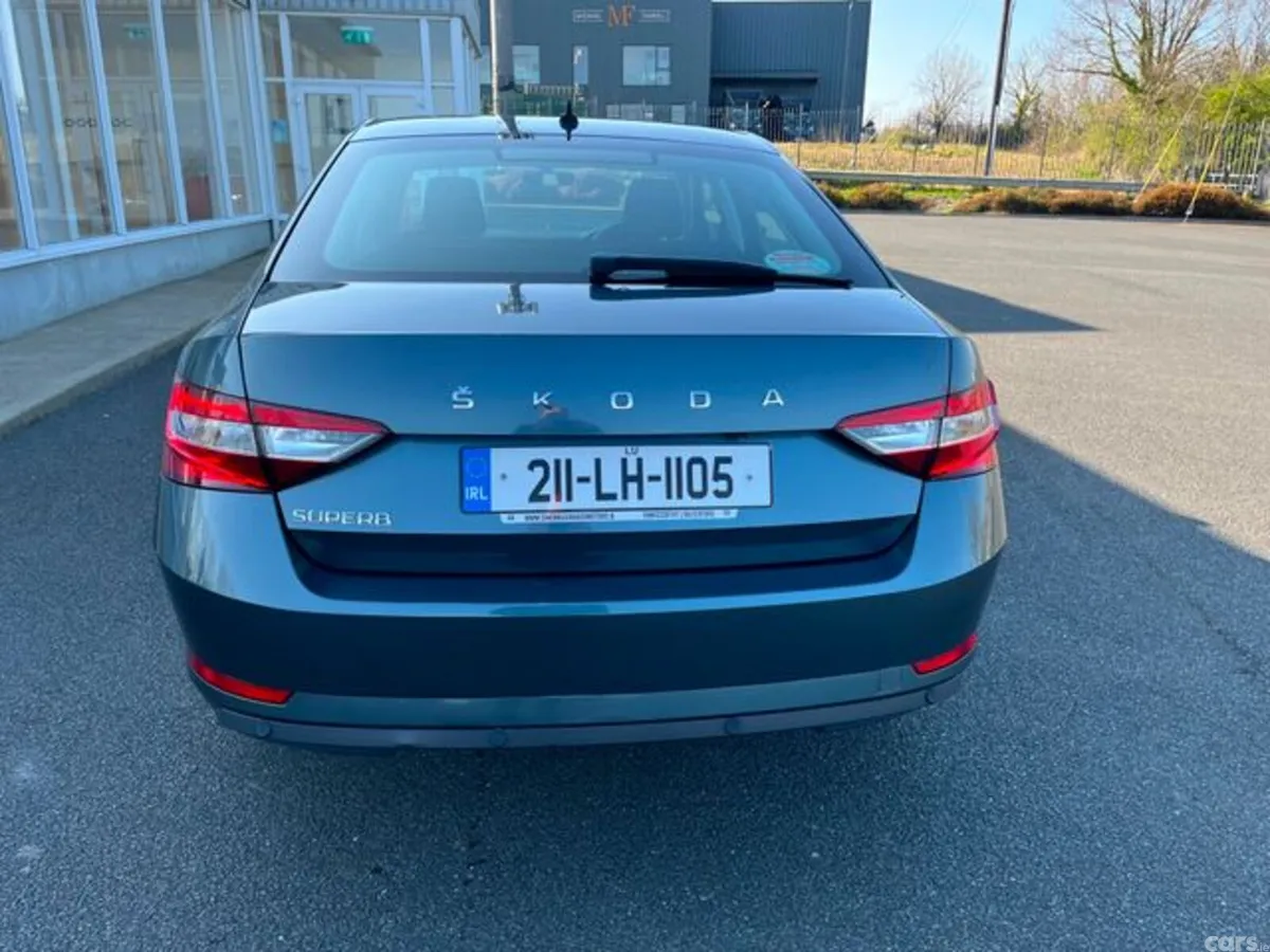 Skoda Superb Saloon, Diesel, 2021, Grey