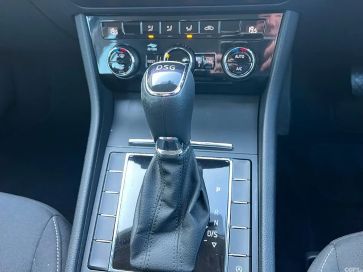 Skoda Superb Saloon, Diesel, 2021, Grey