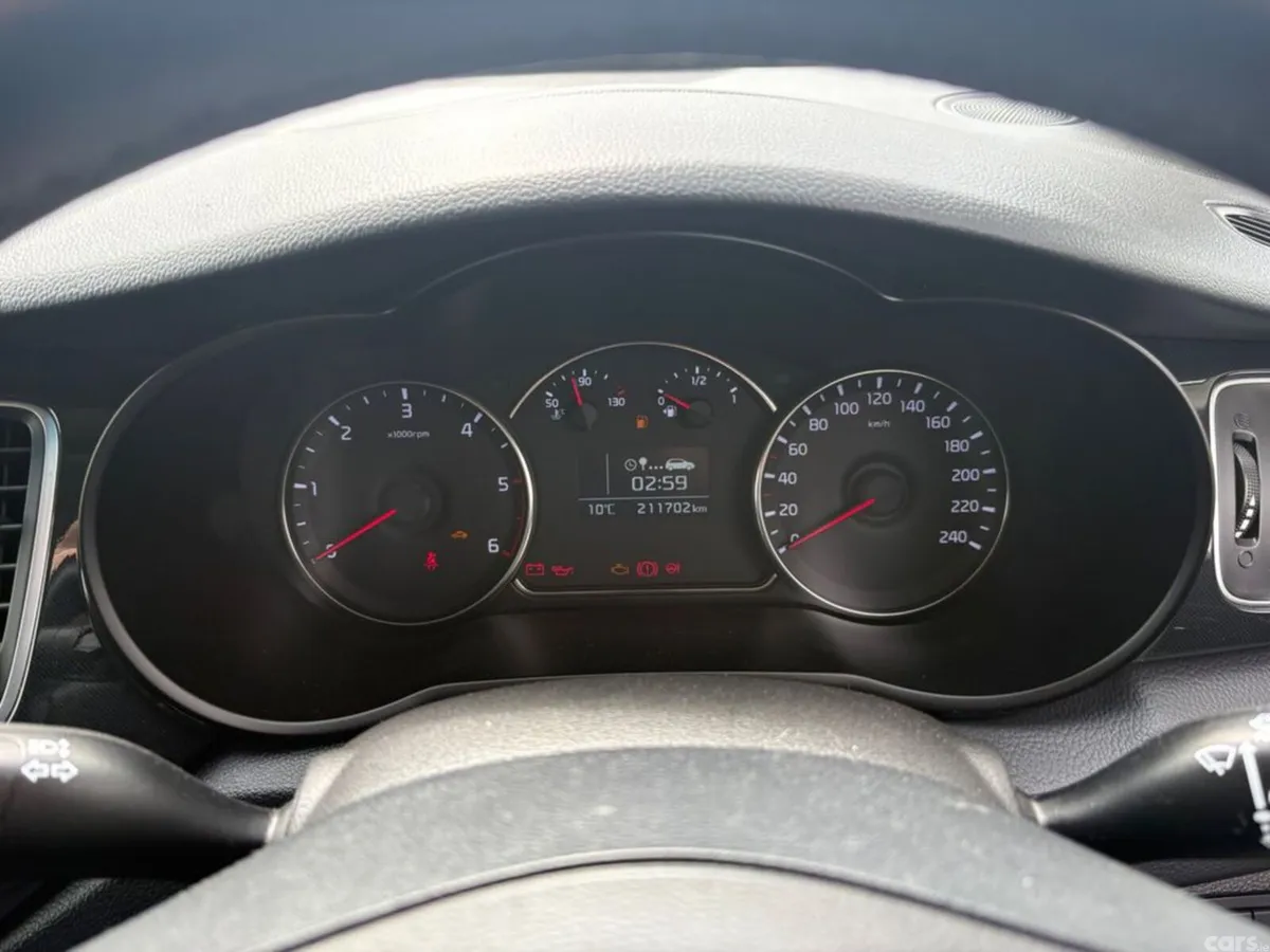 Kia Carens MPV, Diesel, 2016, Silver