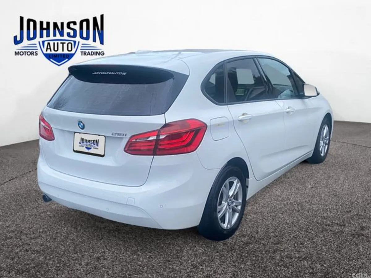 BMW 2-Series Hatchback, Petrol, 2016, White