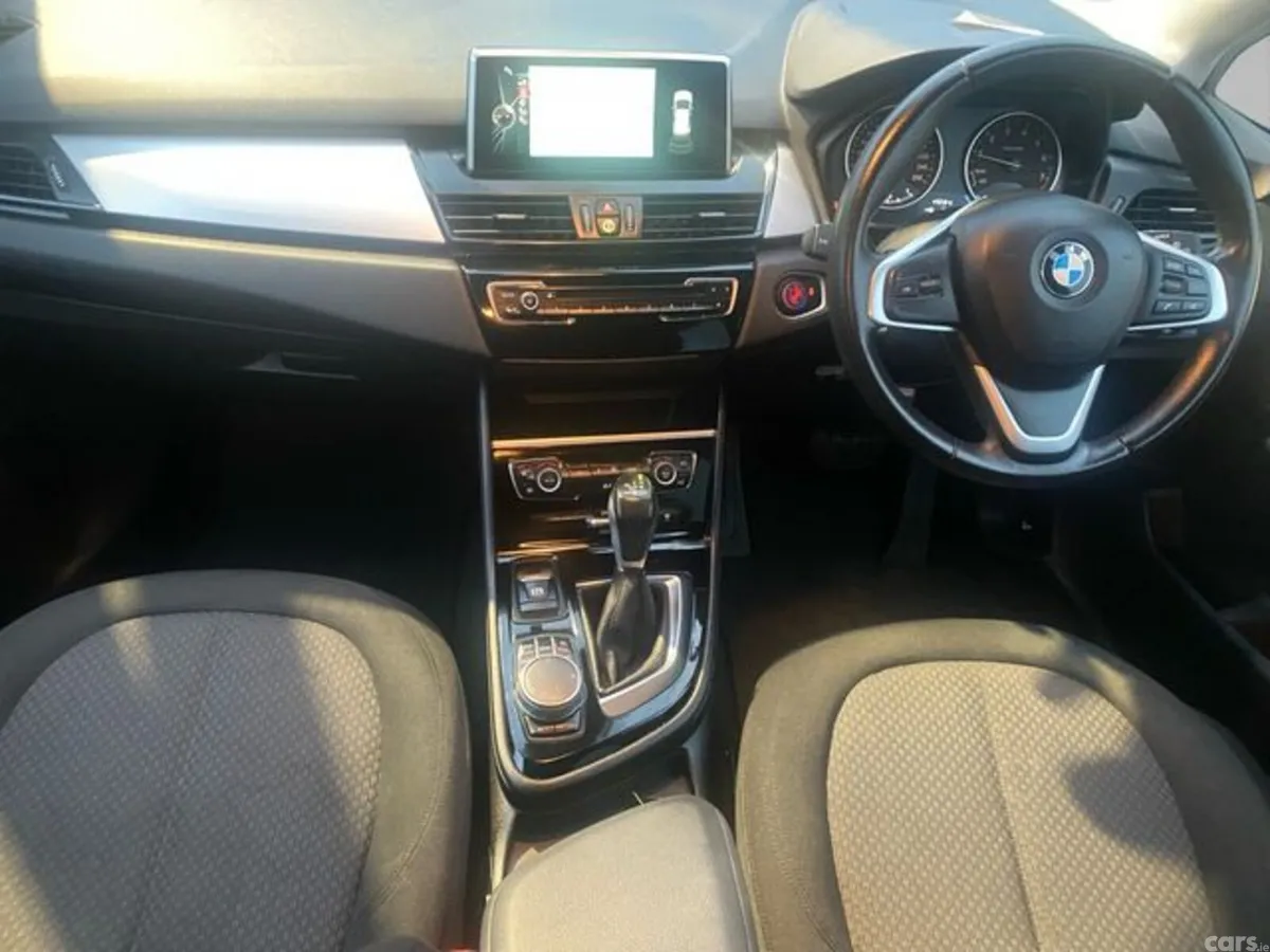 BMW 2-Series Hatchback, Petrol, 2016, White