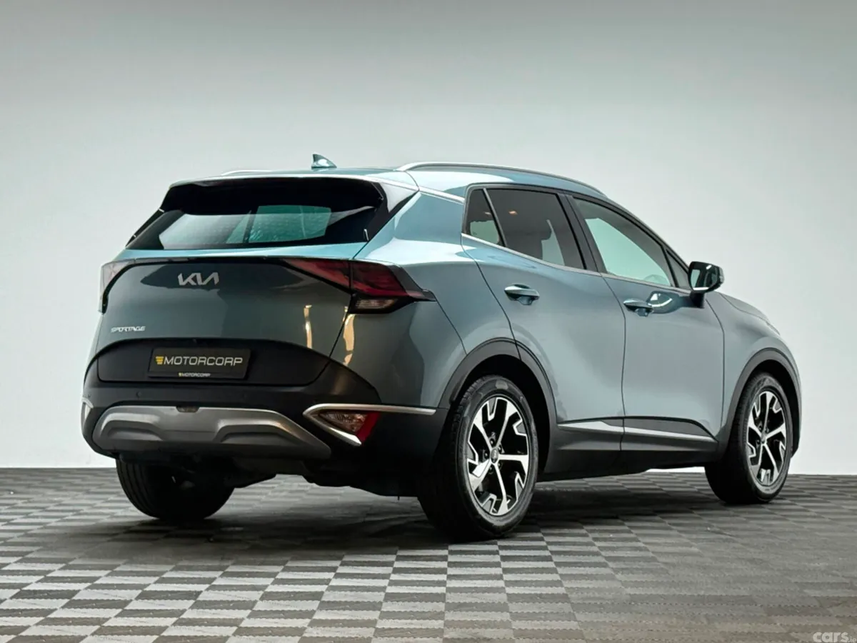 Kia Sportage MPV, Diesel, 2022, Grey