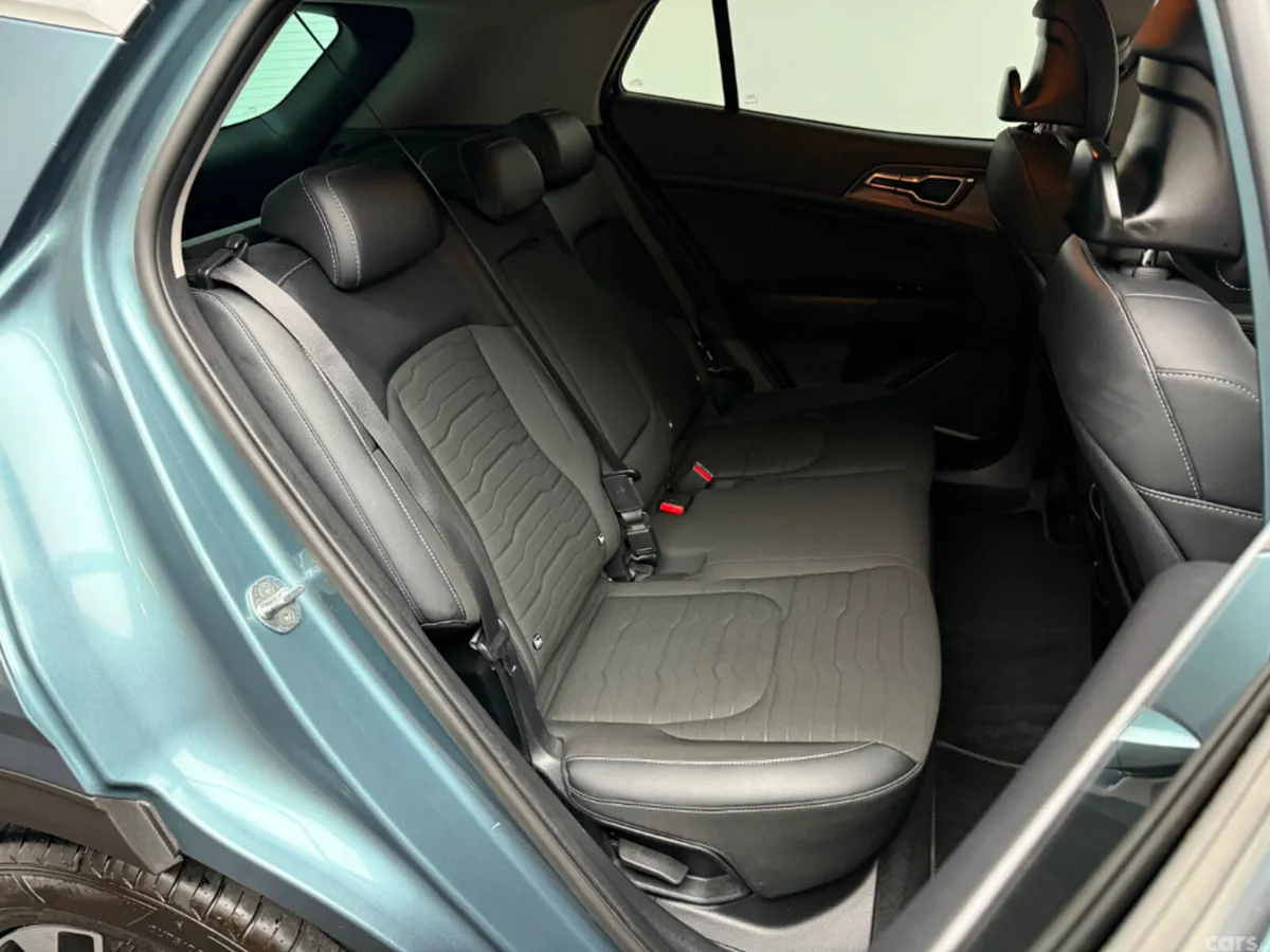Kia Sportage MPV, Diesel, 2022, Grey
