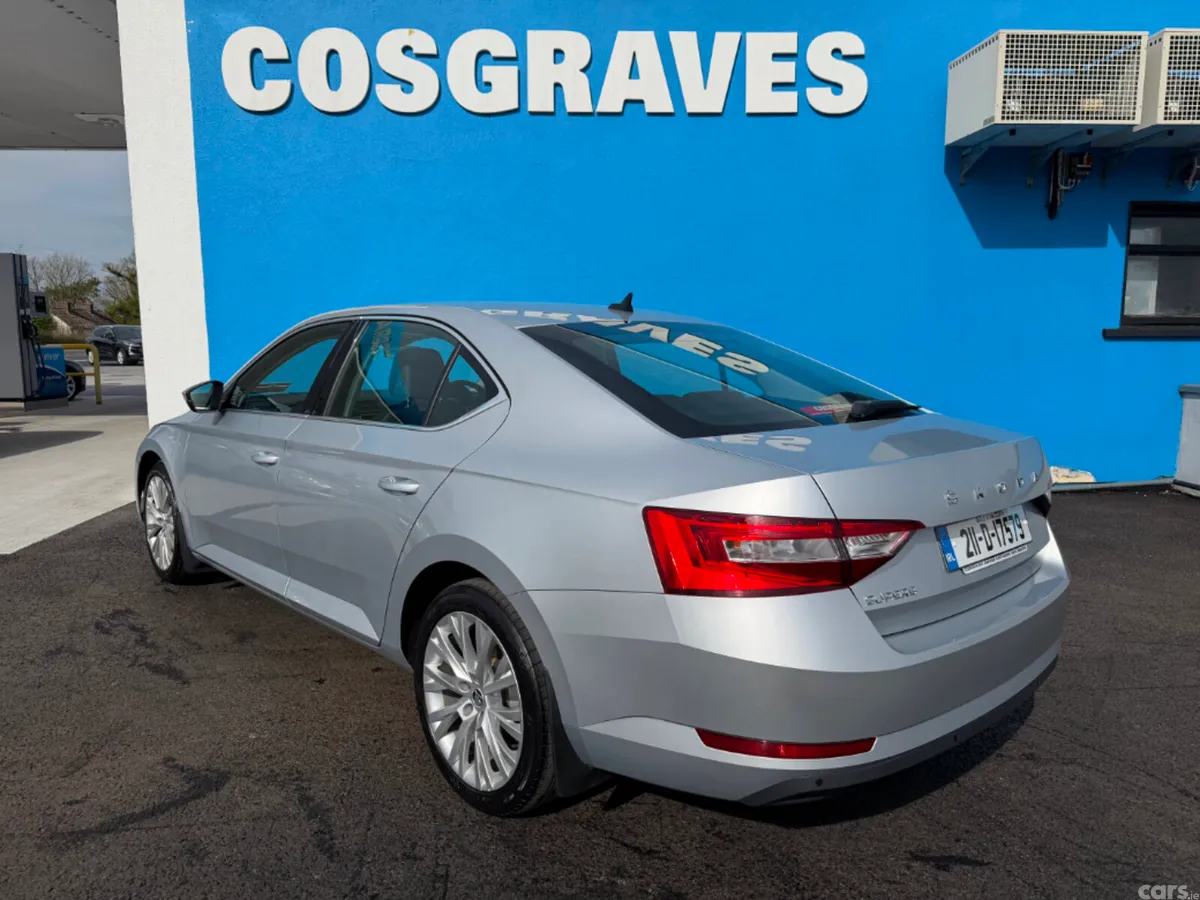 Skoda Superb Saloon, Diesel, 2021, Grey