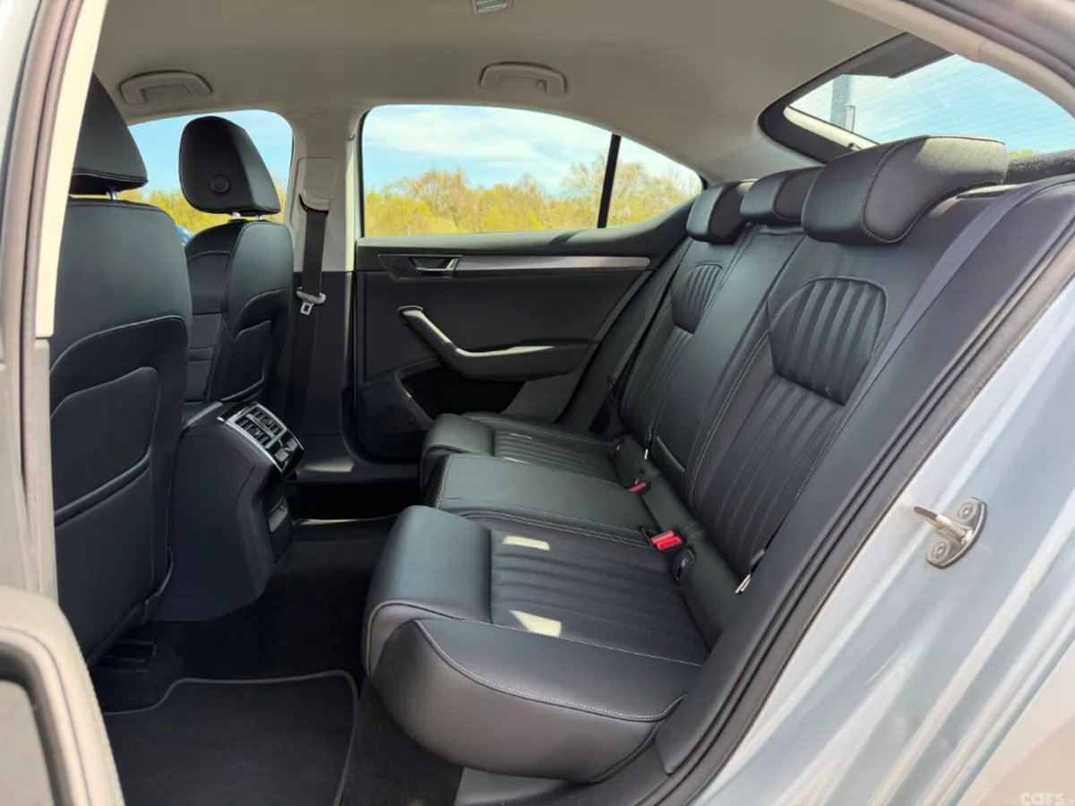 Skoda Superb Saloon, Diesel, 2021, Grey