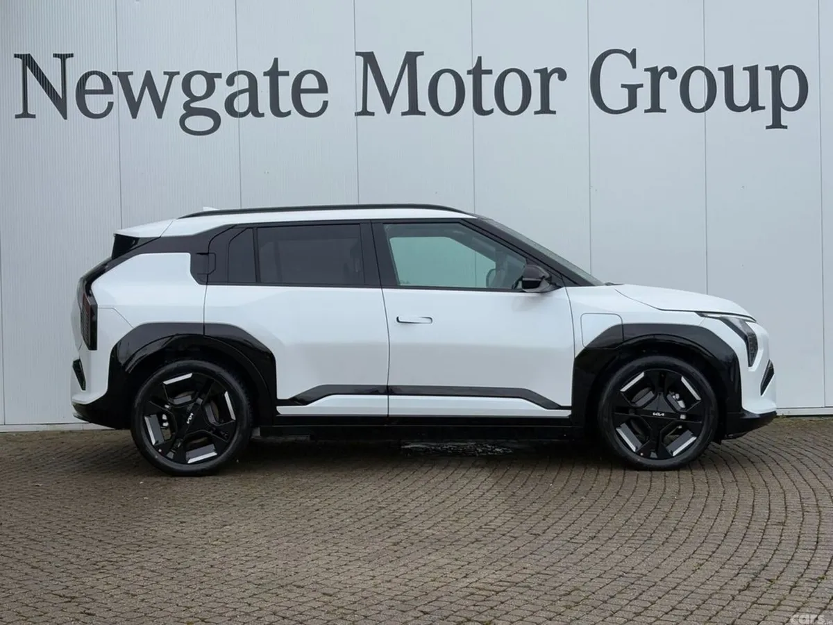 Kia EV3 Hatchback, Electric, 2027, White
