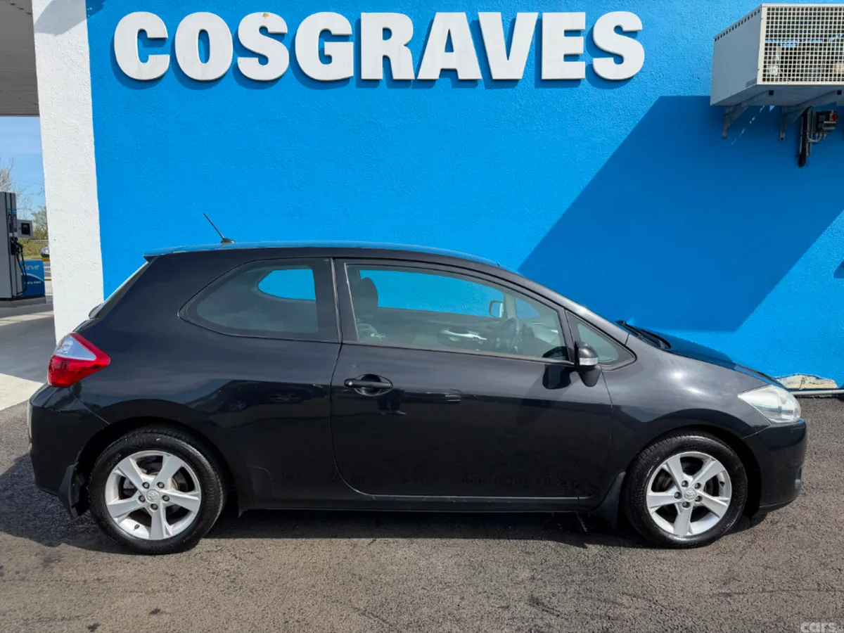 Toyota Auris MPV, Diesel, 2012, Black