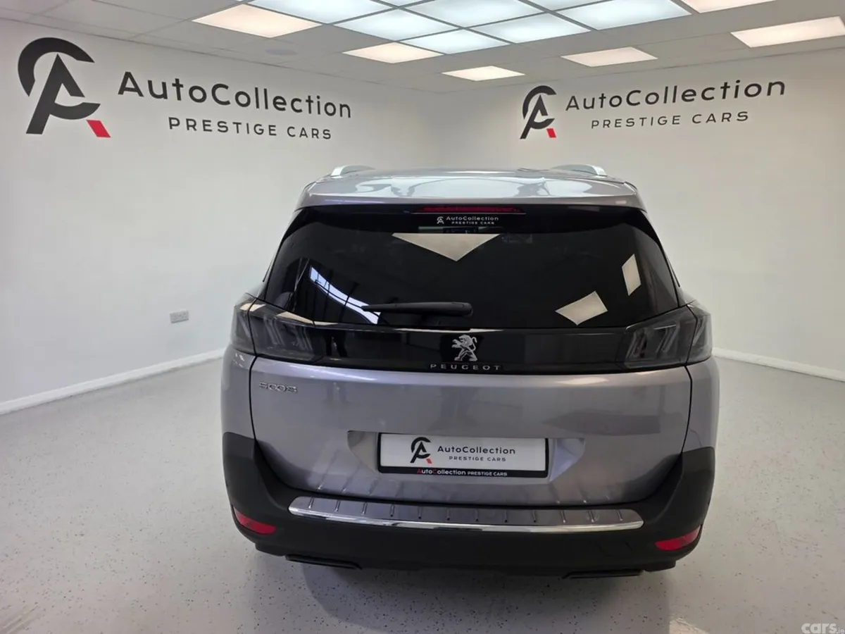 Peugeot 5008 MPV, Diesel, 2022, Grey