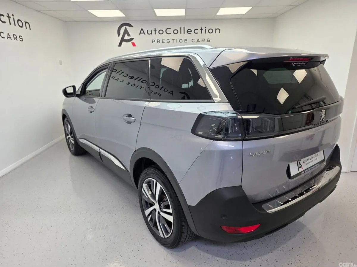 Peugeot 5008 MPV, Diesel, 2022, Grey