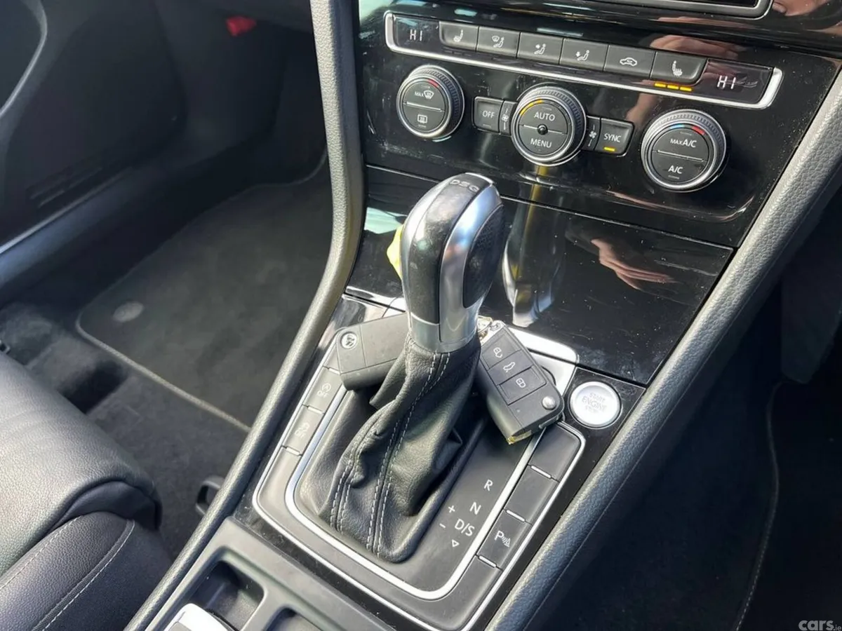 Volkswagen Golf Estate, Petrol, 2016, White