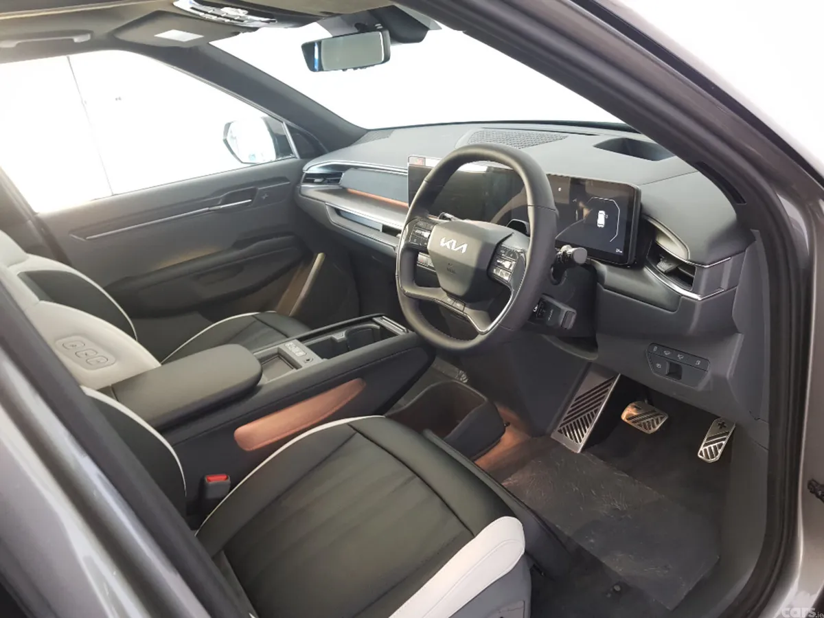 Kia EV9 Convertible, Electric, 2026, Green