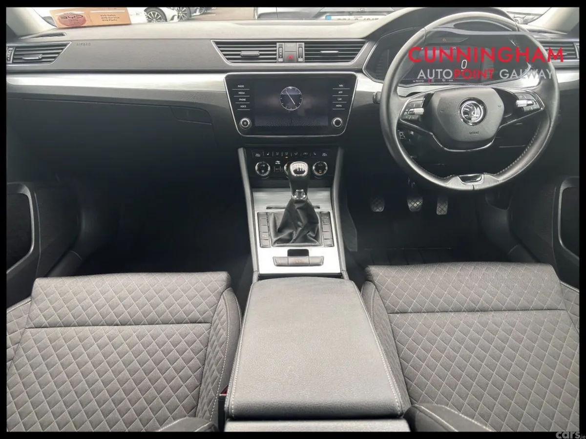 Skoda Superb Saloon, Diesel, 2023, Grey