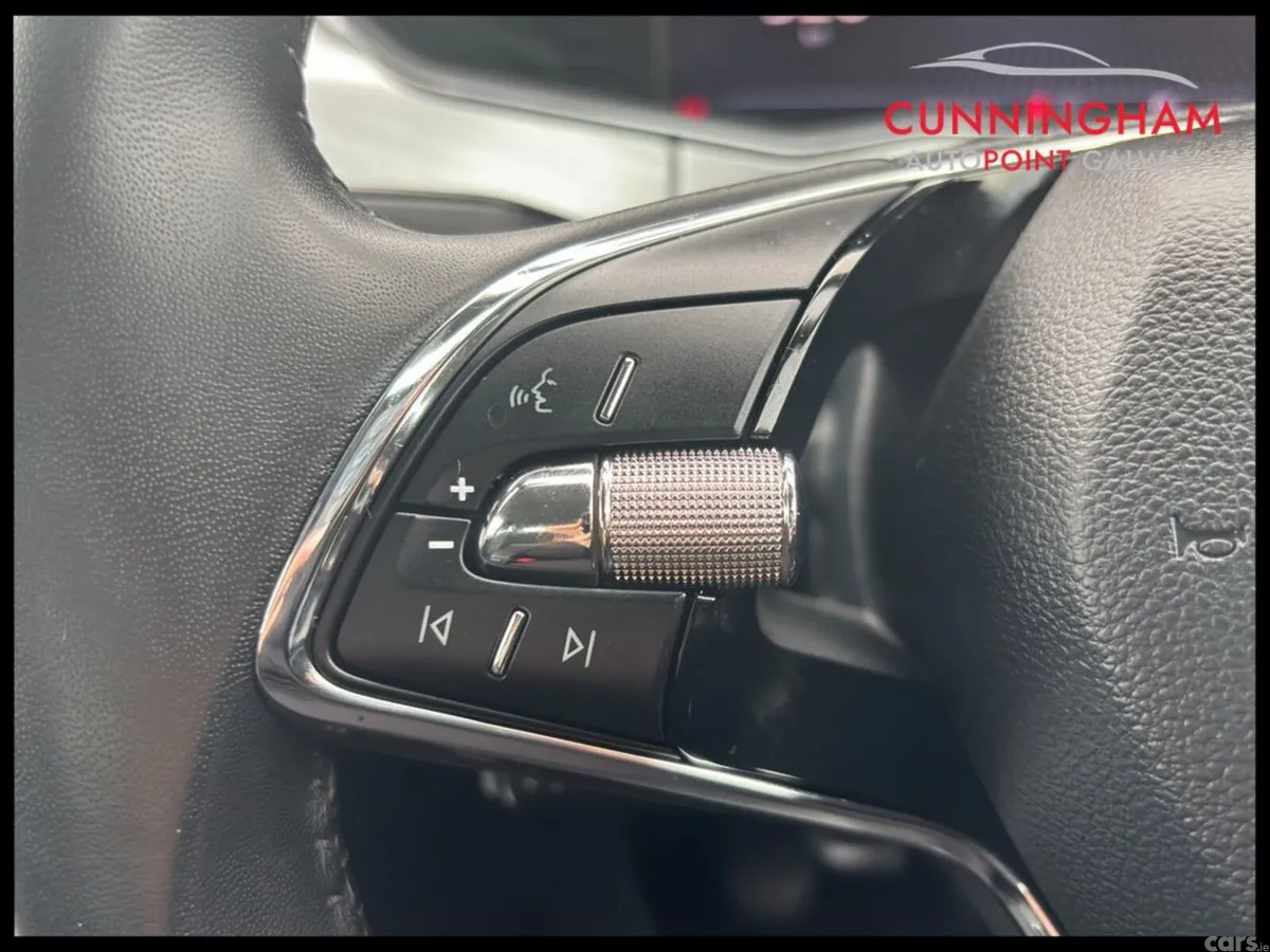 Skoda Superb Saloon, Diesel, 2023, Grey