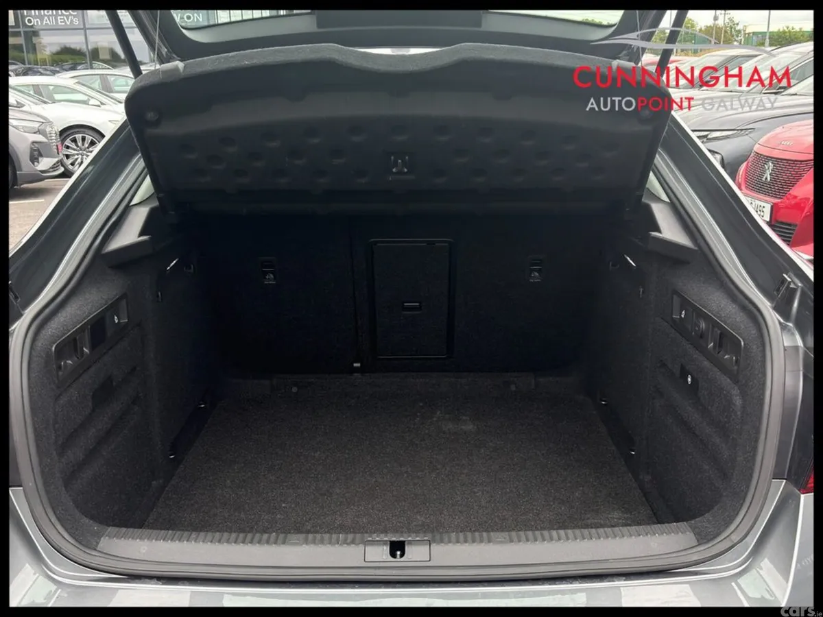 Skoda Superb Saloon, Diesel, 2023, Grey