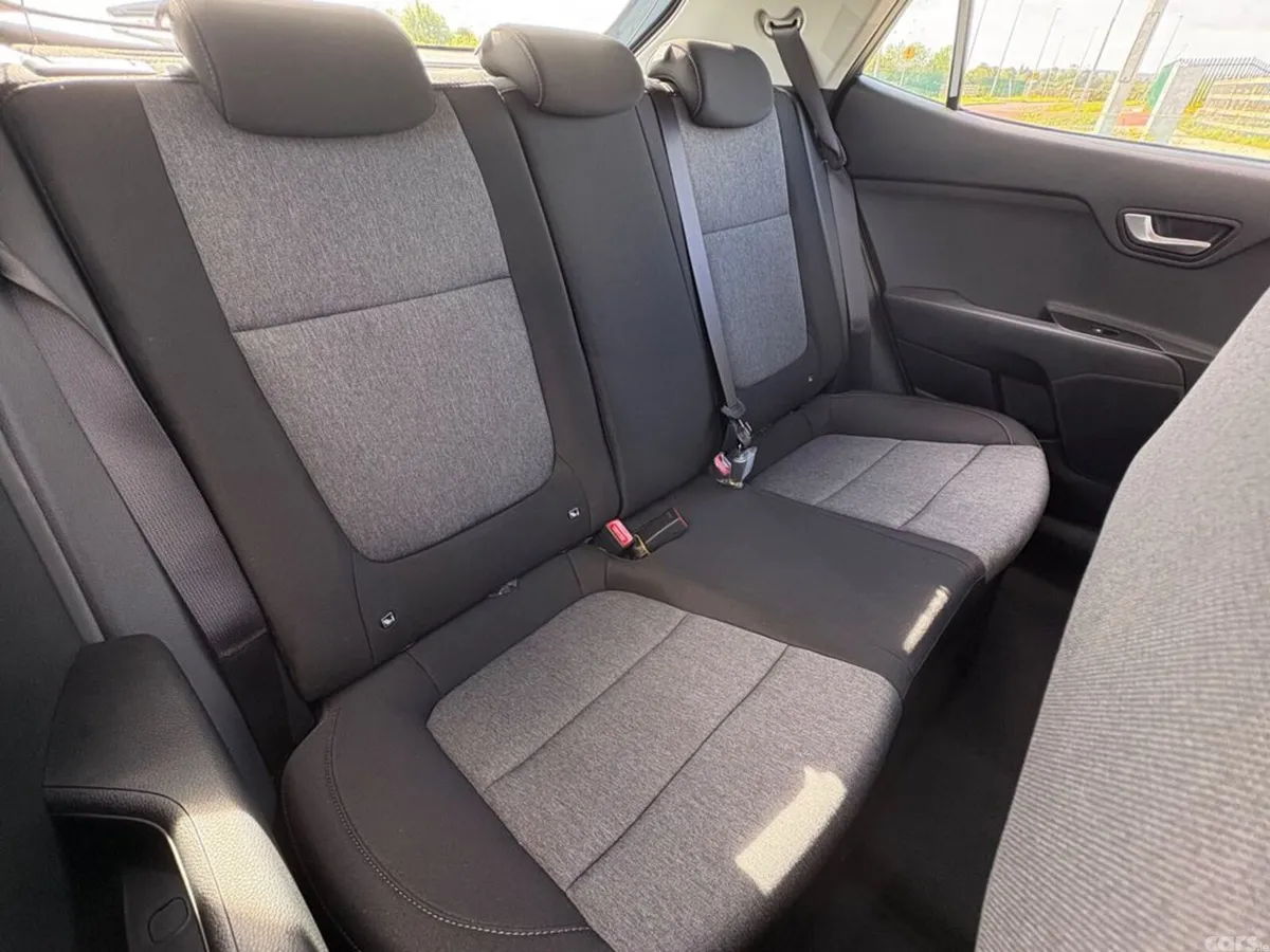 Kia Stonic Hatchback, Petrol, 2027, Blue