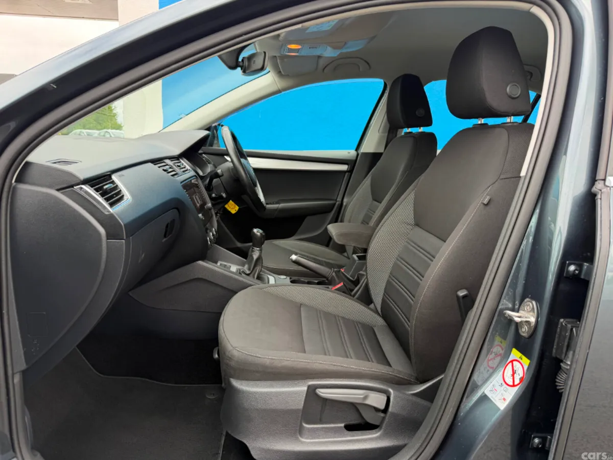 Skoda Octavia Hatchback, Diesel, 2020, Grey