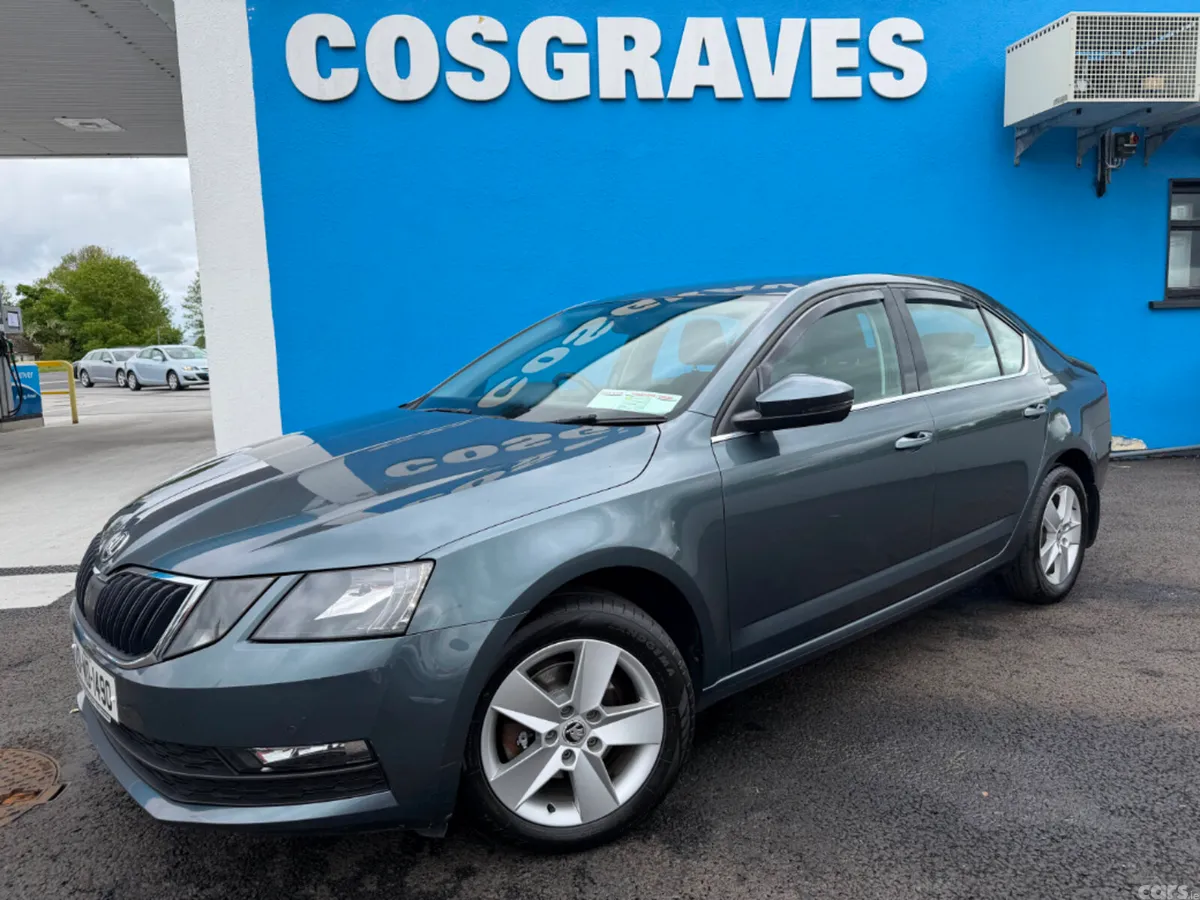Skoda Octavia Hatchback, Diesel, 2020, Grey