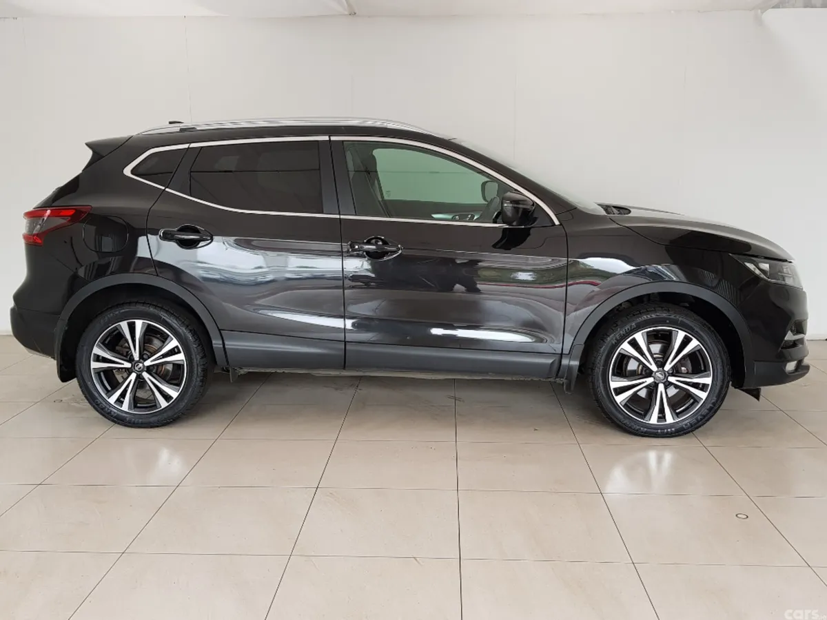 Nissan Qashqai MPV, Diesel, 2020, Black