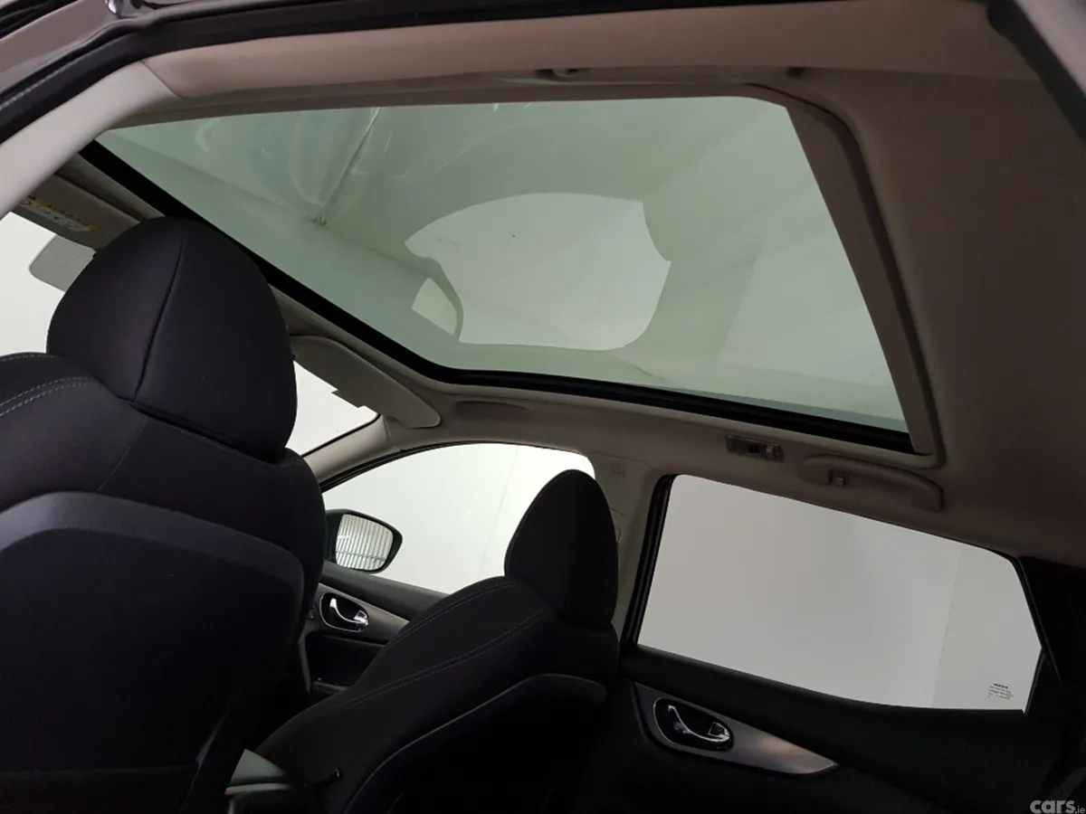 Nissan Qashqai MPV, Diesel, 2020, Black