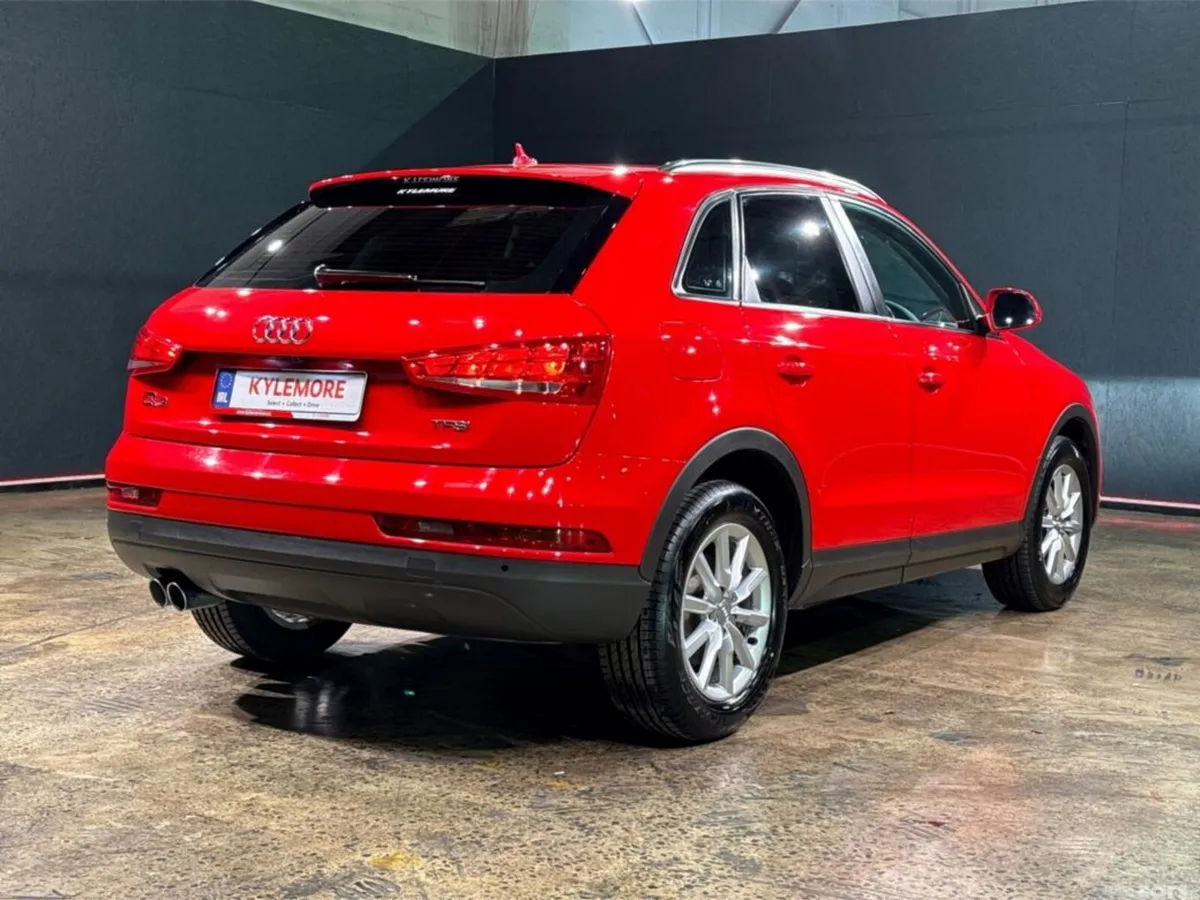 Audi Q3 SUV, Petrol, 2015, Red