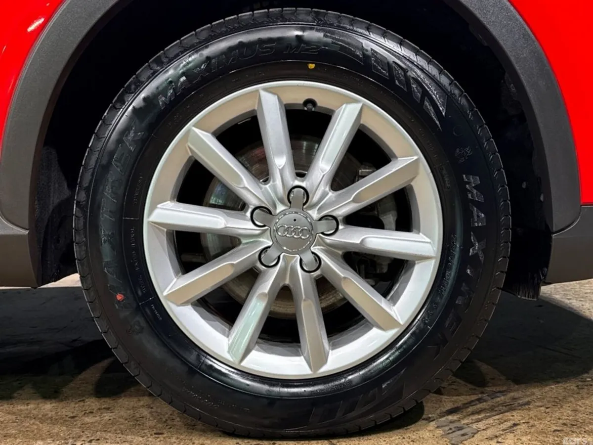 Audi Q3 SUV, Petrol, 2015, Red