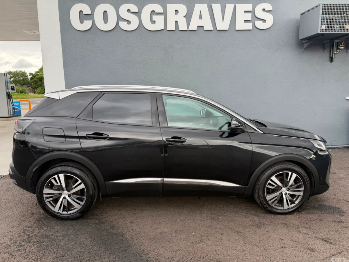 Peugeot 3008 MPV, Diesel, 2022, Black