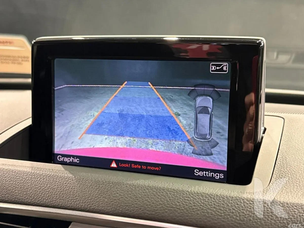 Audi Q3 SUV, Petrol, 2015, Red
