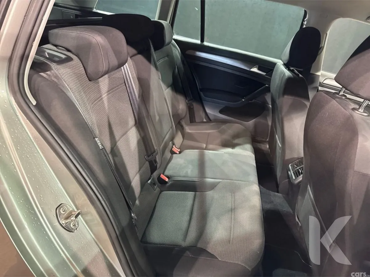 Volkswagen Golf Estate, Petrol, 2019, Silver