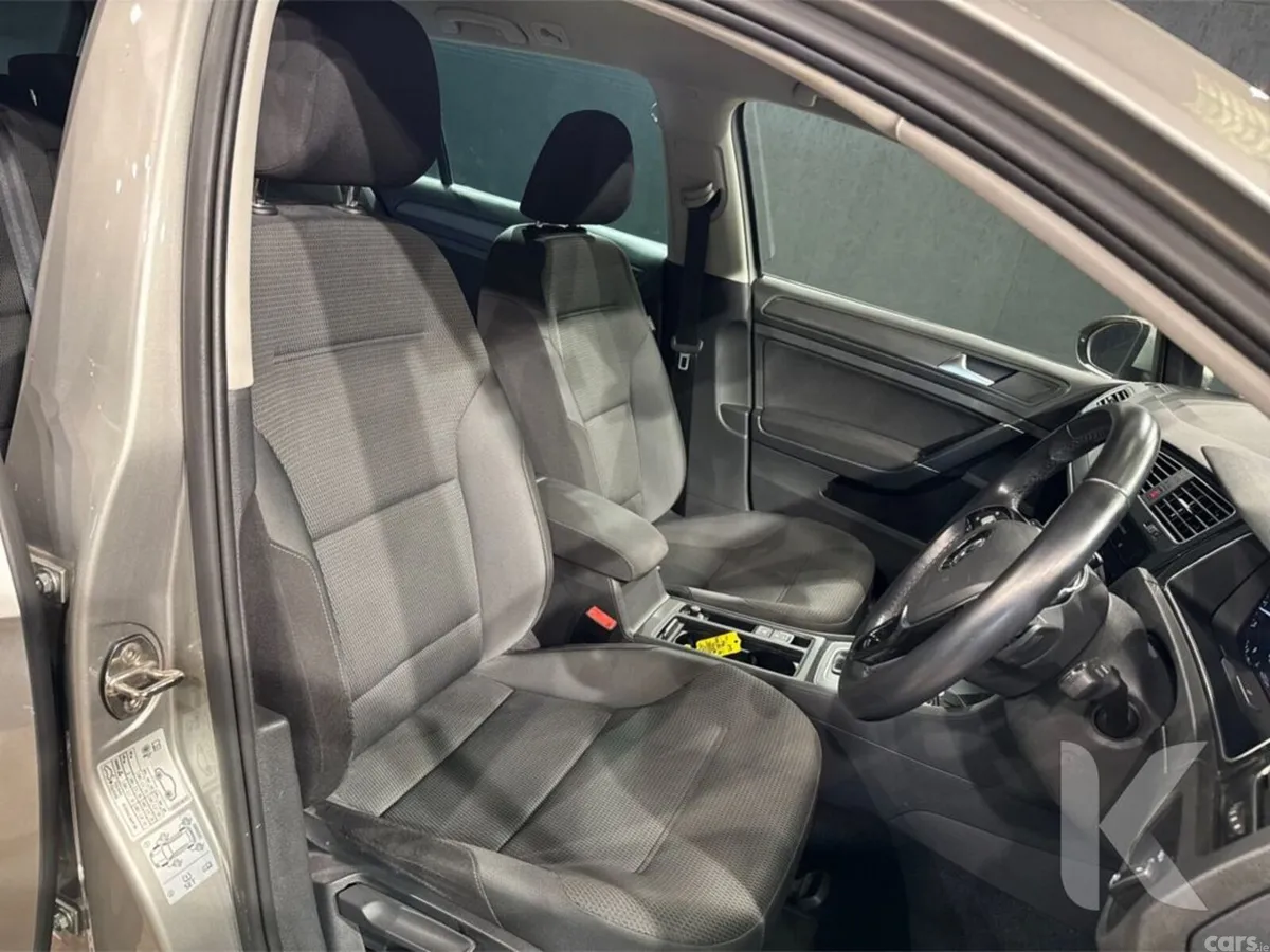 Volkswagen Golf Estate, Petrol, 2019, Silver