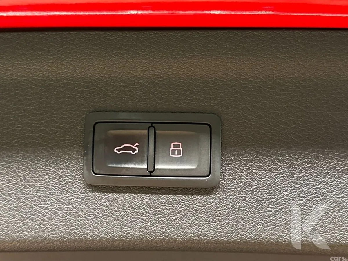 Audi Q3 SUV, Petrol, 2015, Red