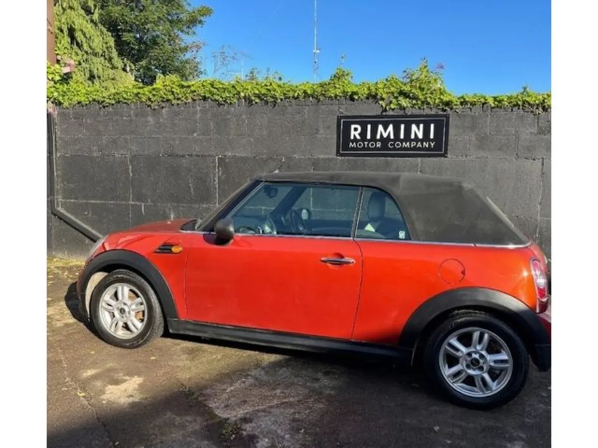 Mini Cooper Convertible, Petrol, 2012, Orange
