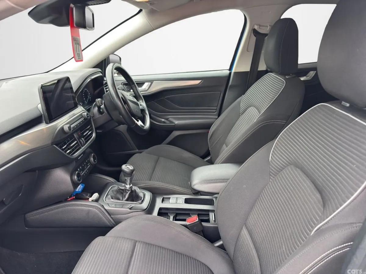 Ford Focus Hatchback, Diesel, 2020, Blue