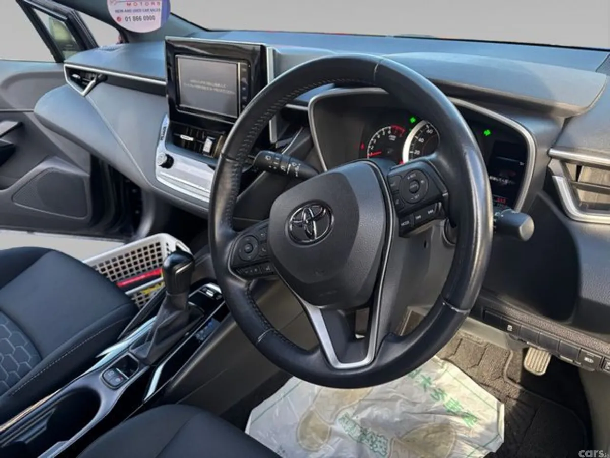 Toyota Corolla Hatchback, Petrol, 2018, Black