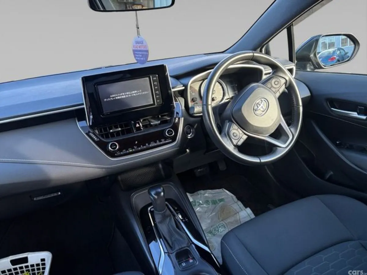 Toyota Corolla Hatchback, Petrol, 2018, Black