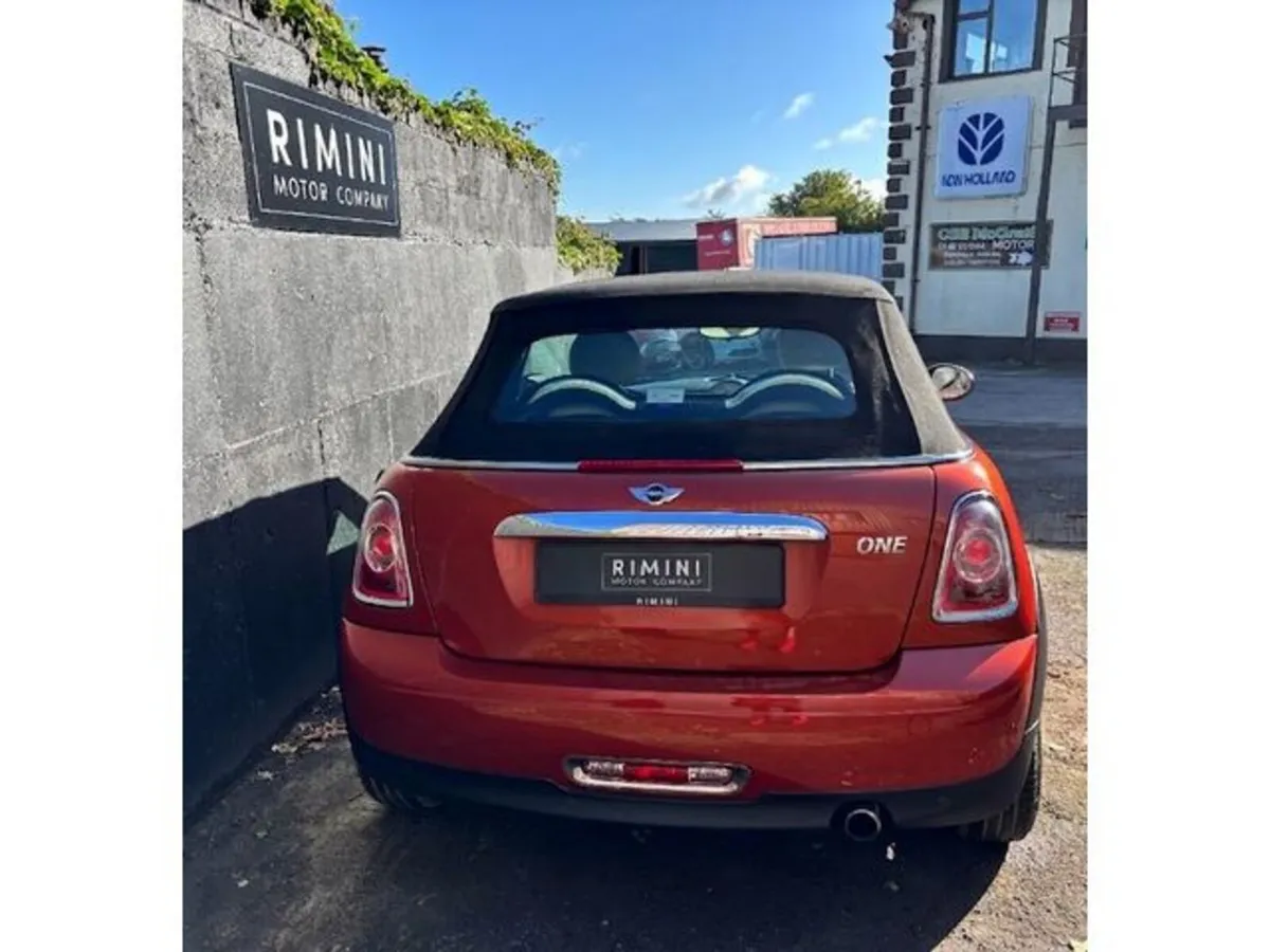 Mini Cooper Convertible, Petrol, 2012, Orange