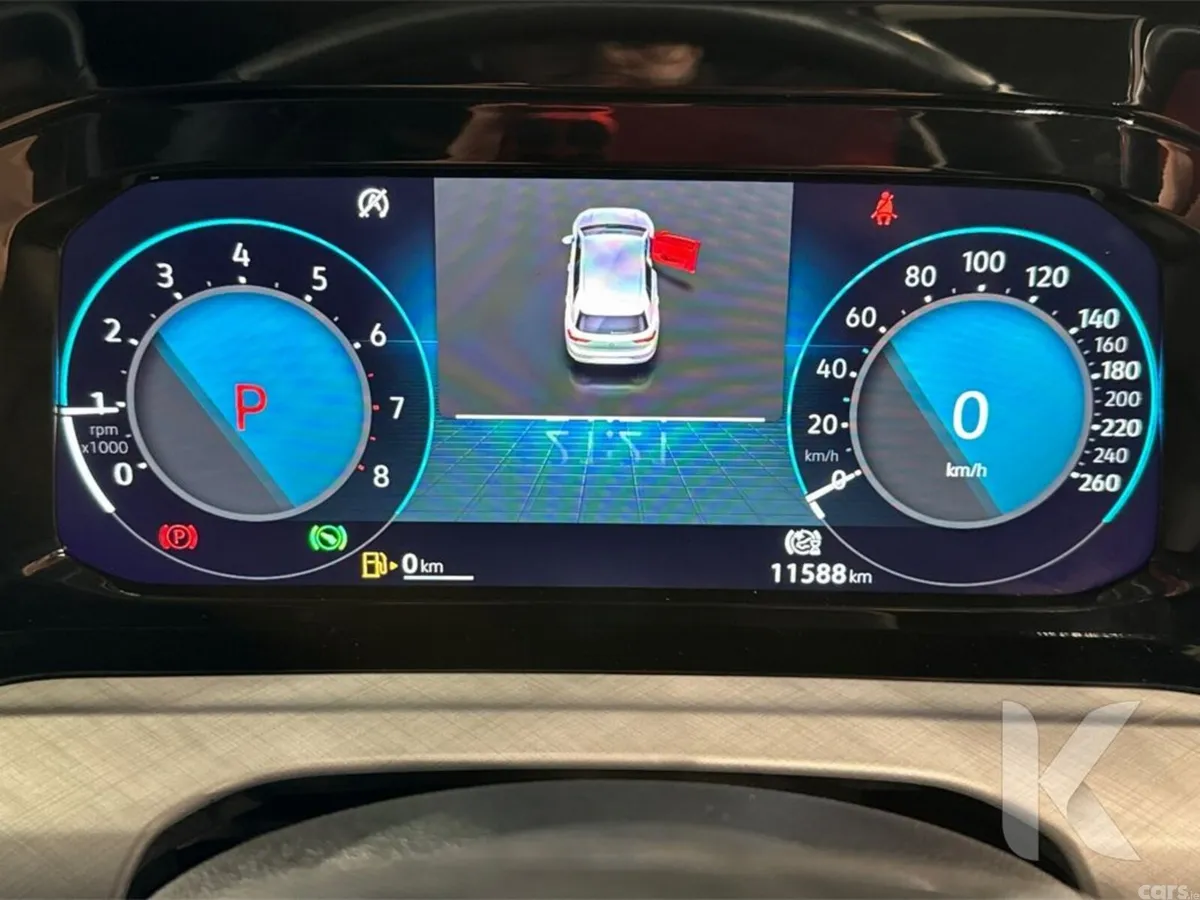 Volkswagen Golf Hatchback, Petrol Hybrid, 2023, Red
