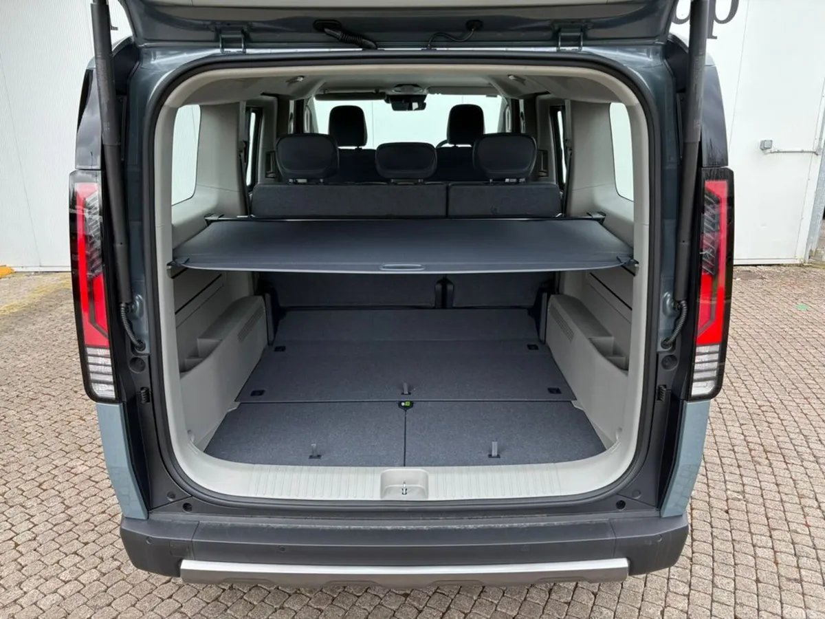 Kia PV5 Van, Electric, 2027, Blue