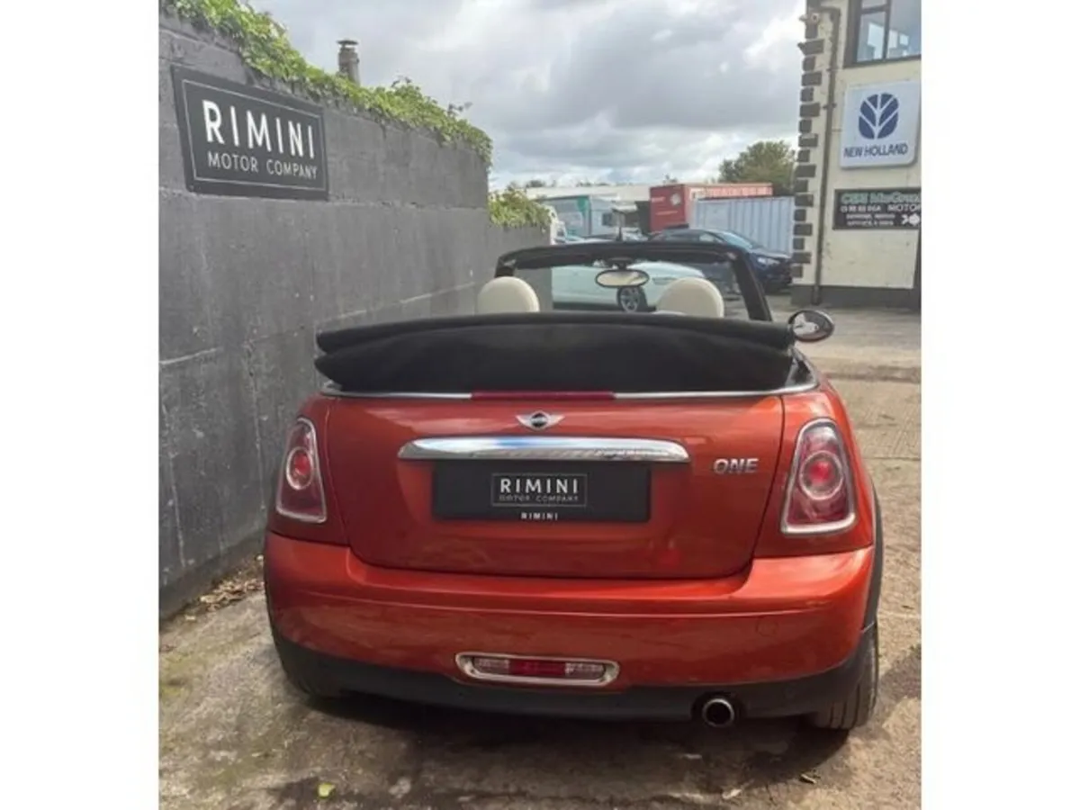 Mini Cooper Convertible, Petrol, 2012, Orange