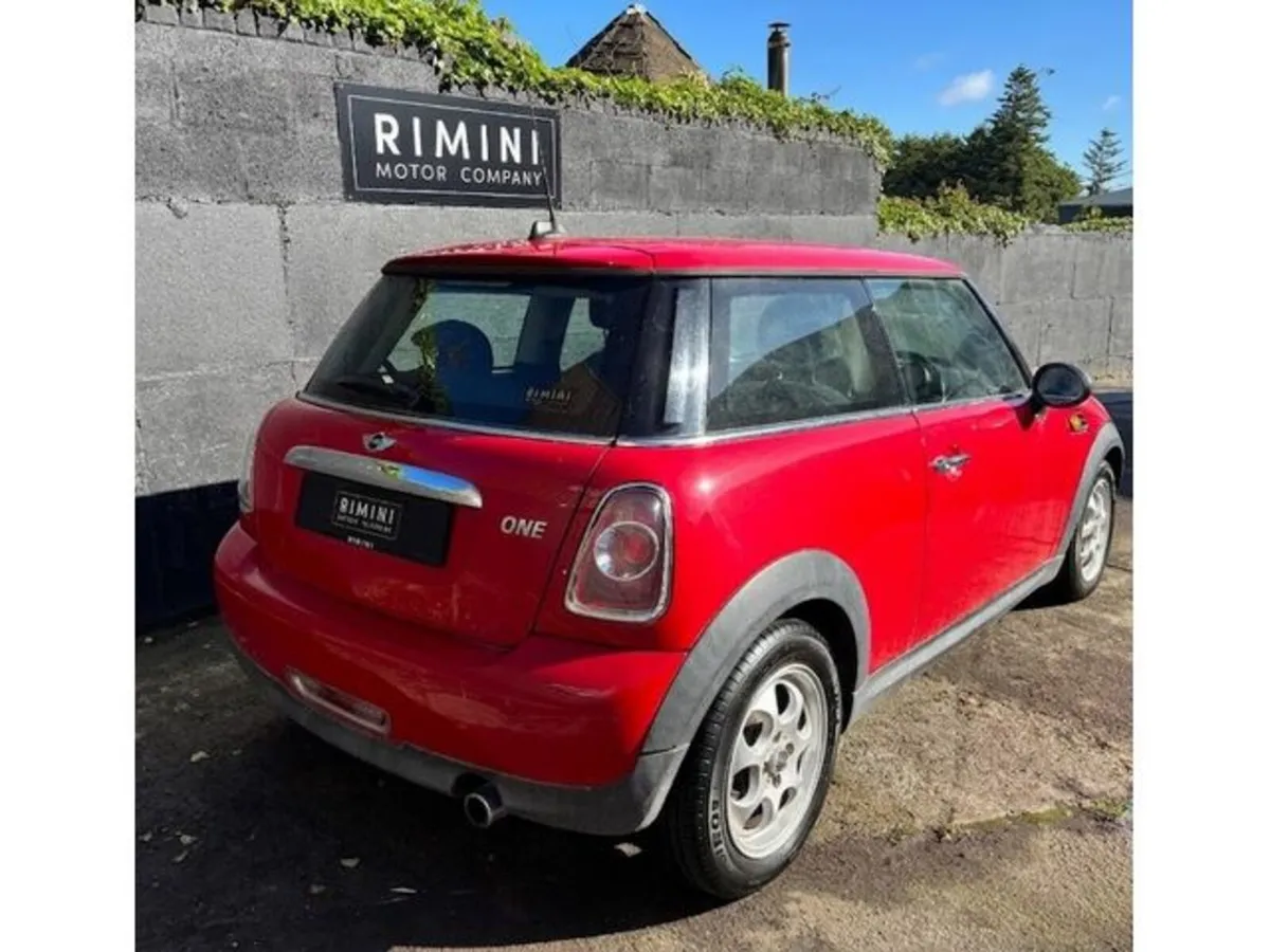 Mini Cooper Hatchback, Petrol, 2012, Red