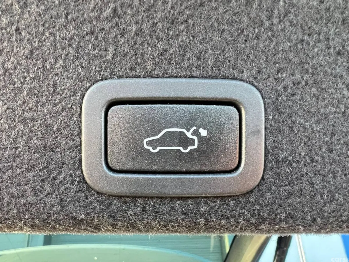 Volvo XC60 SUV, Diesel, 2017, White