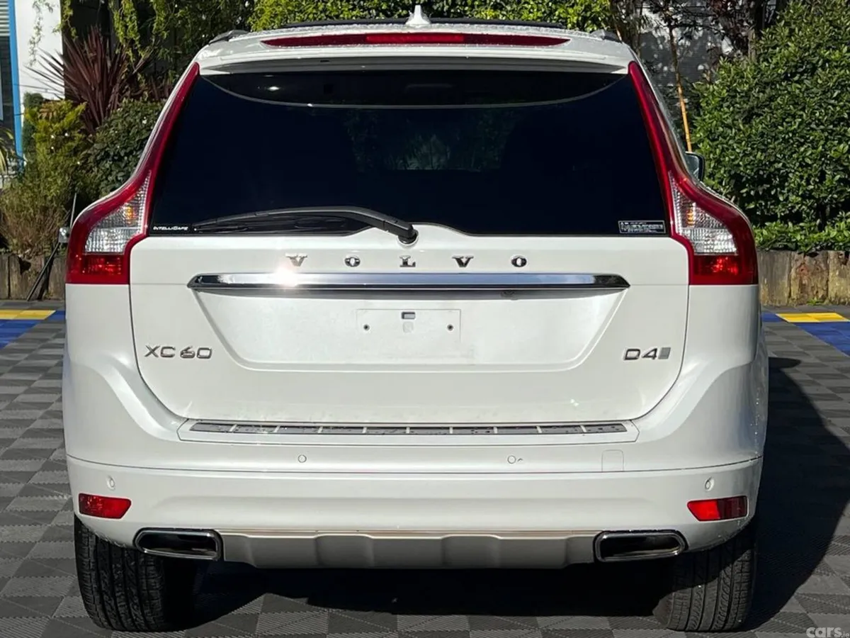 Volvo XC60 SUV, Diesel, 2017, White